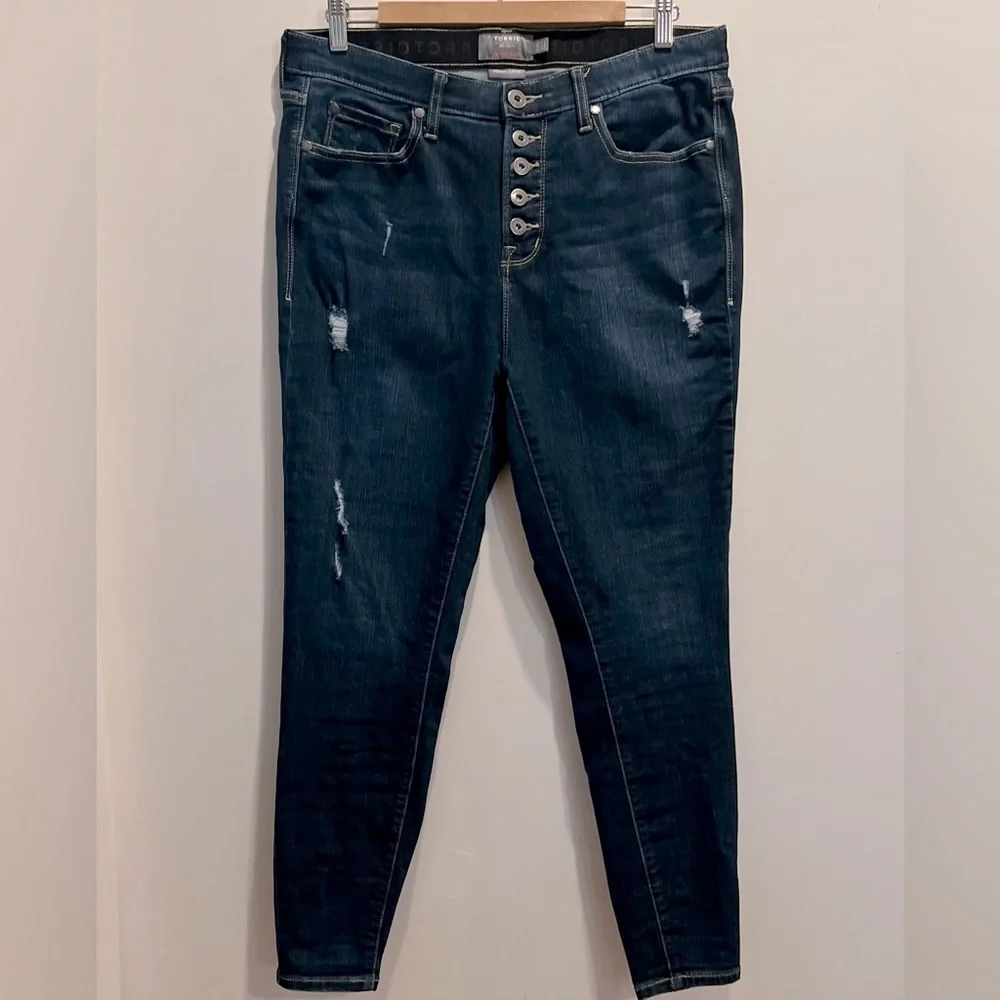 Torrid, 14R, Sky High Skinny Jeans - EUC - Picture 1 of 10